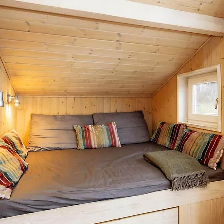 Three-bedroom In 81 *